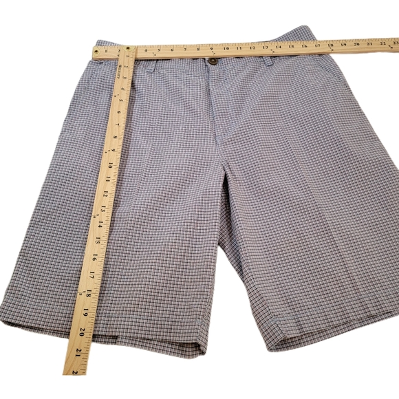 Mens size 36 Izod Blue Red Grey White Plaid Chino Short - Picture 4 of 5